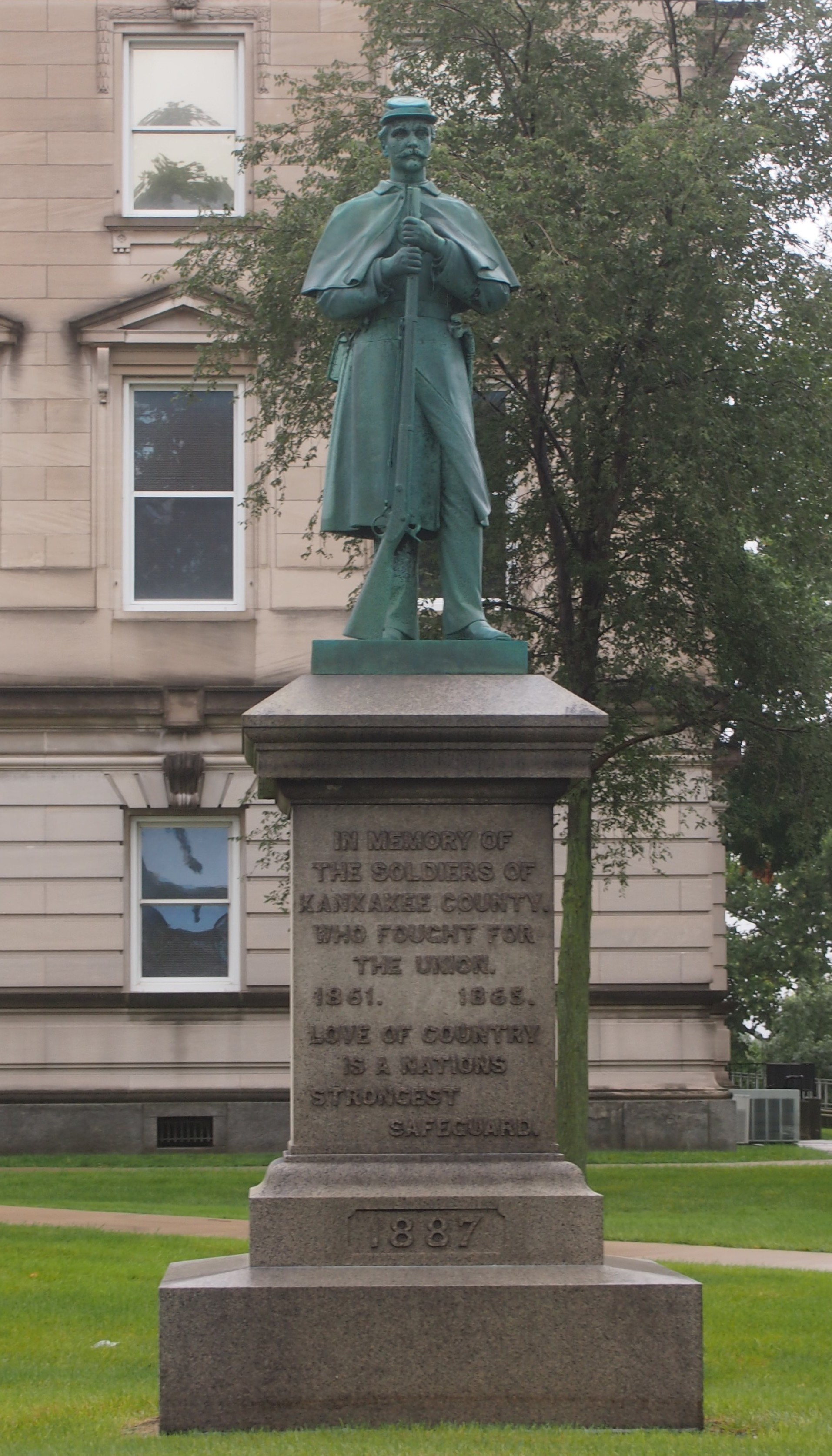 Kankakee County Courthouse statue 2016