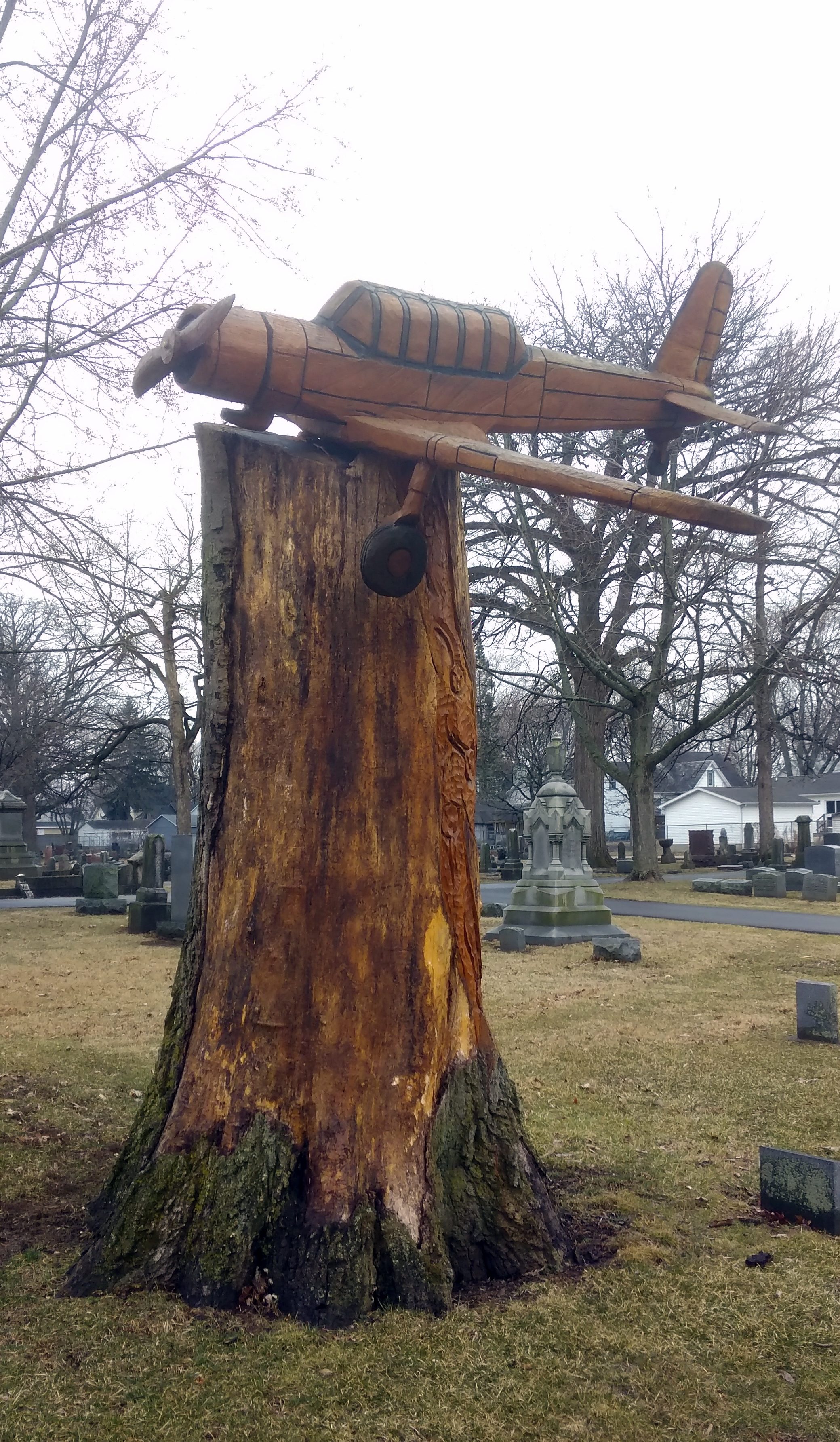 Evergreen Memorial Cemetery, Bloomington