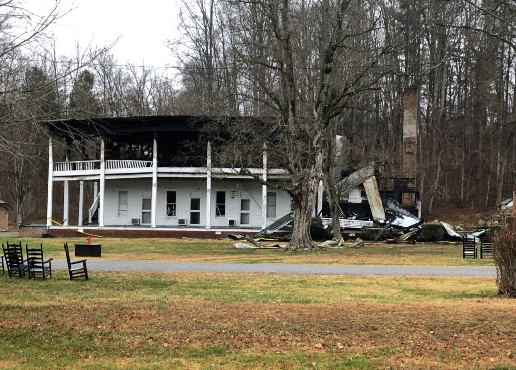 Red Boiling Springs, TN